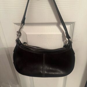 Vintage Coach Hampton Demi small  Leather Shoulder Bag